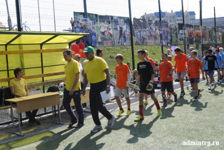 Фестиваль дворового футбола «Метрошка» стартовал в Трёхгорном 