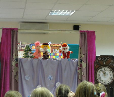 Детская библиотека приглашает на кукольный спектакль