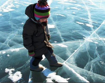 Напоминаем жителям города о запрете выхода на лёд водоёмов, расположенных на территории города Трехгорного