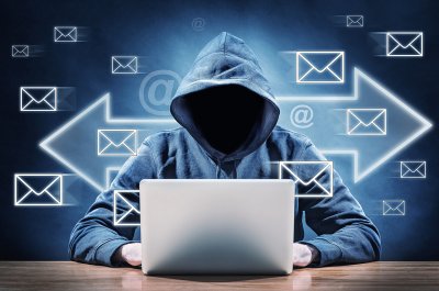 Опасные электронные письма мошенников от лица маркетплейсов